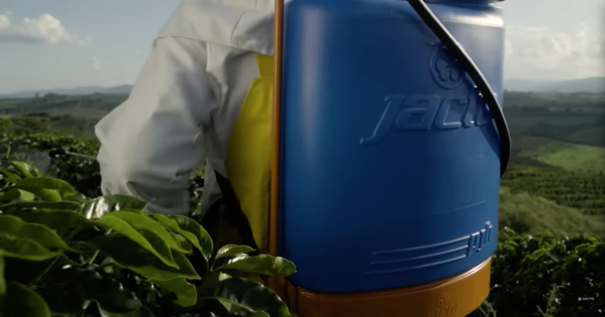 Backpack Sprayers - Jacto | RogueFuel.ca | Munro Industries