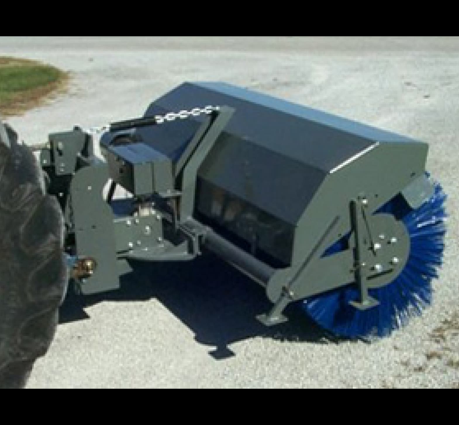 Worksaver 5-Ft Wide 3 Point Rotary Broom - RMB-325P | RogueFuel.ca