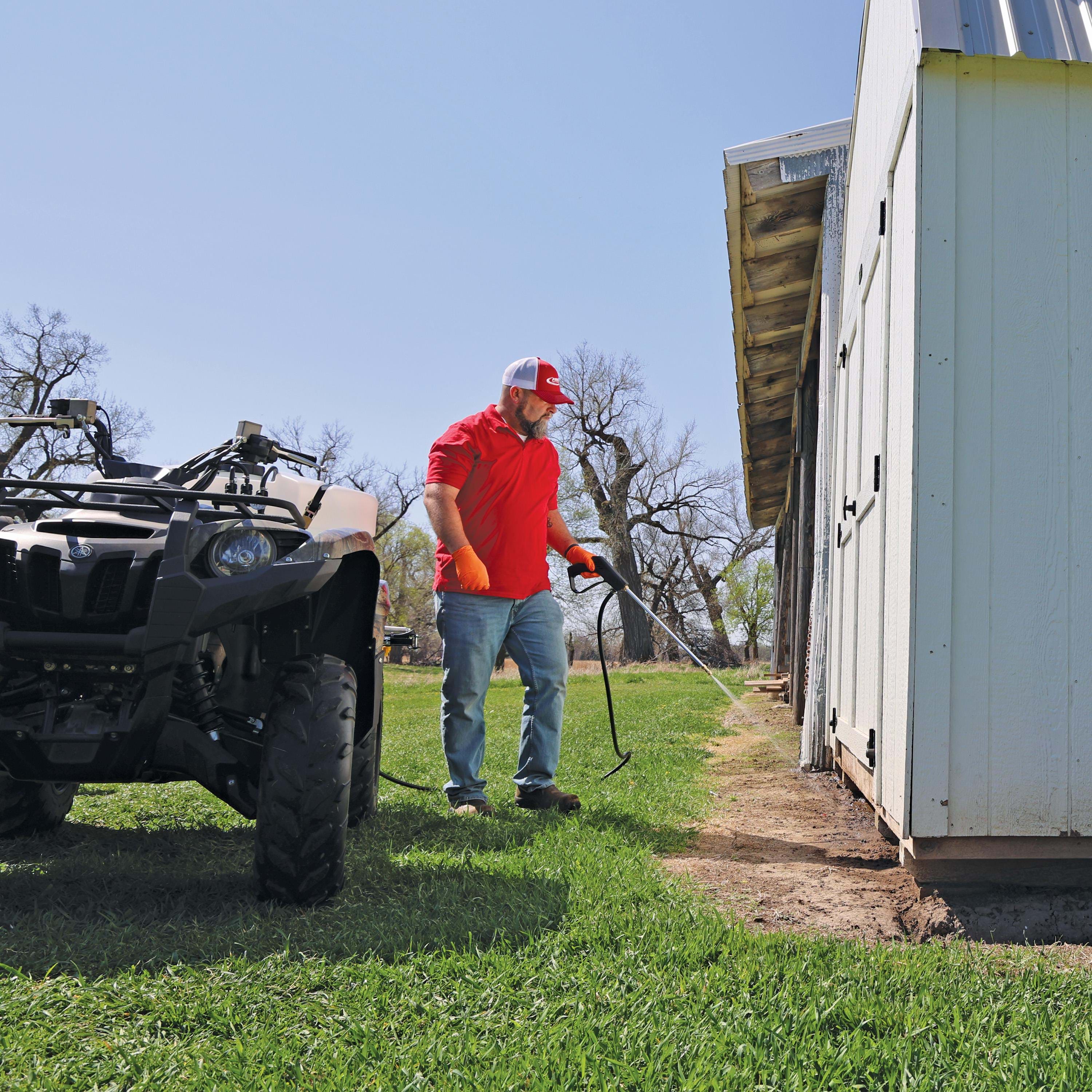 FIMCO 25 Gallon 12 Volt Dual Boom ATV Sprayer w/ 7-Nozzle and XT010 Broadcast Boom - 5303818 | RogueFuel.ca