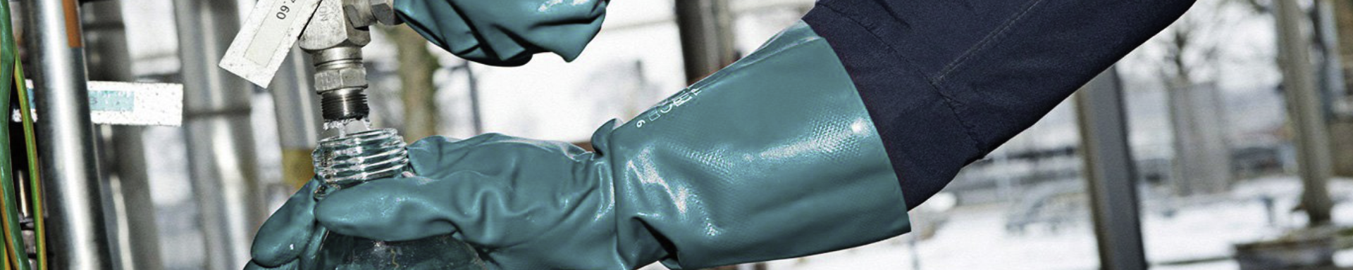 Chemical Resistant Gloves | RogueFuel.ca | Munro Industries rf-100703151901