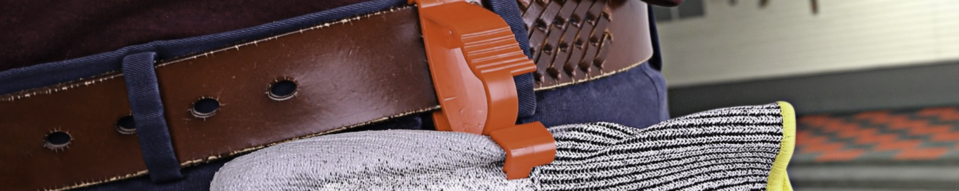 Glove Holder Clips | RogueFuel.ca | Munro Industries rf-100703151909